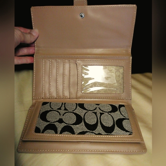 LIKE BRAND NEW COACH LONG WALLET MONOGRAM TAN/ BROWN LEATHER & CANVAS - Picture 4 of 9